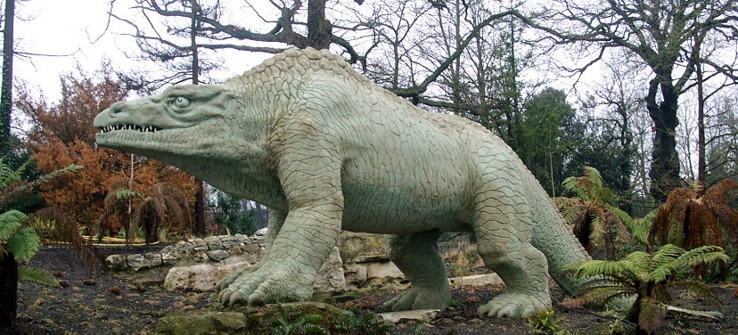 Crystal Palace_Victorian_Dinosaur_Megalosaurus